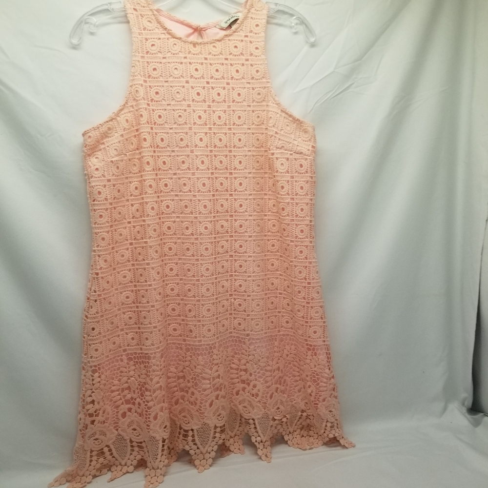 Speechless Womans Sz M Dress Tunic Mini Sleeveless Peachy Pink Crocheted Lace